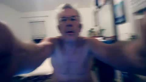 Snapshot of milehi1958 chatting on September 28, 2025, 10:20 am Milehi1958 online show from September 28, 2025, 10:20 am