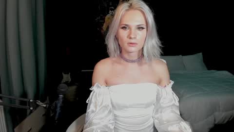 Milena online show from December 10, 2024, 4:27 pm