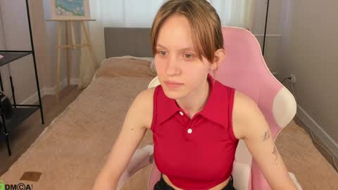 Snapshot of milena_milyan chatting on April 26, 2026, 1:25 am Milena online show from April 26, 2026, 1:25 am