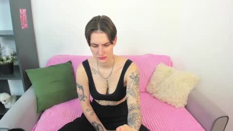 milenakeeks online show from April 9, 2026, 1:27 am