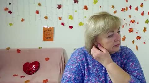 Milena online show from November 14, 2025, 6:01 am