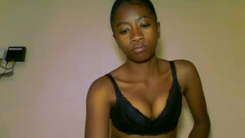 Snapshot of milennah chatting on June 19, 2026, 11:58 am milennah online show from June 19, 2026, 11:58 am