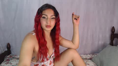 Snapshot of miley_kane chatting on December 14, 2024, 4:12 am miley_kane online show from December 14, 2024, 4:12 am