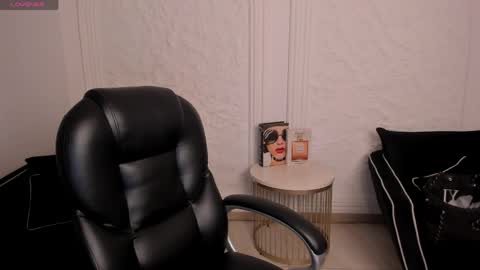 Miley Cruz  IG miley model23 online show from April 4, 2026, 7:44 pm