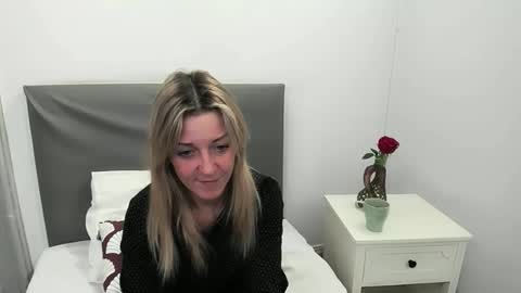 Snapshot of mileytop chatting on February 4, 2026, 9:20 pm MileyTop online show from February 4, 2026, 9:20 pm