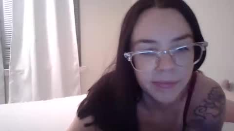 Snapshot of milf4you6 chatting on December 16, 2025, 1:10 am milf4you6 online show from December 16, 2025, 1:10 am