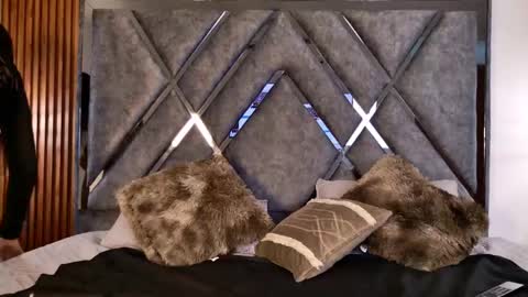 Snapshot of milf__celeste chatting on April 19, 2026, 2:33 am milf__celeste online show from April 19, 2026, 2:33 am
