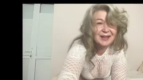 Snapshot of milf_charlotty chatting on July 13, 2026, 3:09 am Charlotte online show from July 13, 2026, 3:09 am