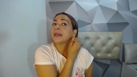 Snapshot of milf_hugeboobs chatting on November 16, 2025, 10:54 am milf_hugeboobs online show from November 16, 2025, 10:54 am