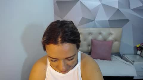 Snapshot of milf_hugeboobs chatting on November 19, 2025, 10:37 am milf_hugeboobs online show from November 19, 2025, 10:37 am