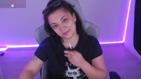 Isabelle online show from April 12, 2026, 3:06 pm