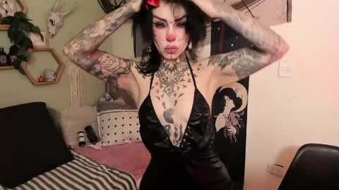 Isabella online show from May 11, 2026, 1:06 pm