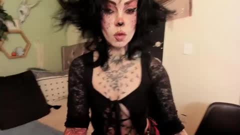 Isabella online show from May 27, 2026, 1:52 pm