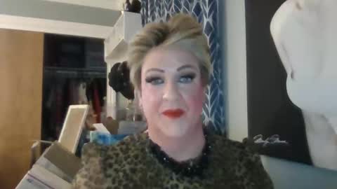 milf_ts_bitch online show from December 14, 2025, 3:23 am