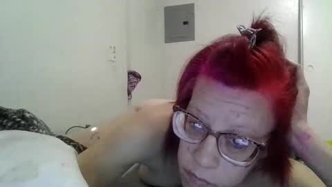 milfmadeslut online show from April 15, 2026, 4:25 pm