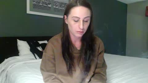 Snapshot of milfquinn chatting on September 28, 2025, 12:49 am Quinn Kinley online show from September 28, 2025, 12:49 am