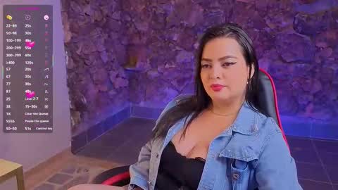 milfrosa_ online show from November 18, 2025, 10:25 pm