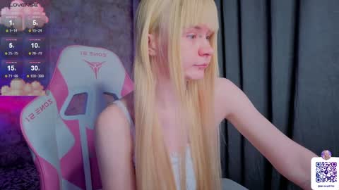 Milia online show from April 14, 2026, 8:48 pm