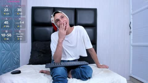 MAX online show from December 5, 2024, 9:06 pm