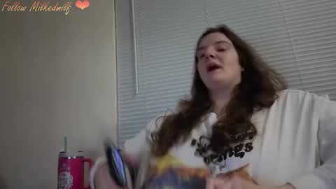 milkedmilf online show from December 15, 2025, 5:55 am