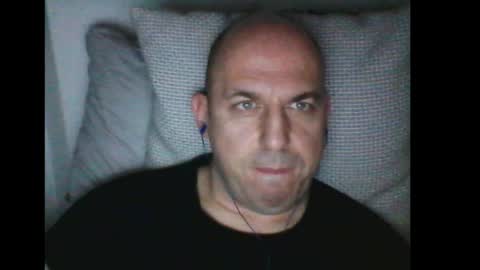 Snapshot of milkiwaay chatting on December 25, 2024, 12:05 am Milkiwaay online show from December 25, 2024, 12:05 am