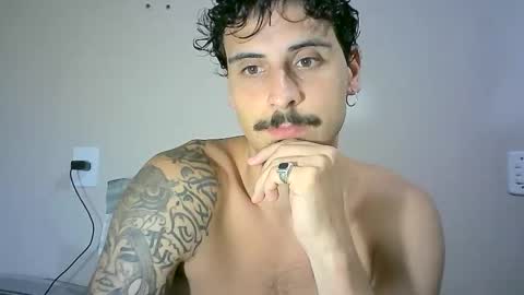 Snapshot of milkoffee chatting on December 8, 2024, 12:18 am milkoffee online show from December 8, 2024, 12:18 am