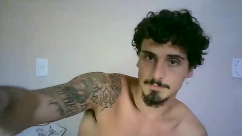 Snapshot of milkoffee chatting on January 5, 2025, 8:52 pm milkoffee online show from January 5, 2025, 8:52 pm