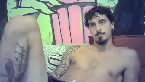 Snapshot of milkoffee chatting on March 12, 2025, 1:36 am milkoffee online show from March 12, 2025, 1:36 am