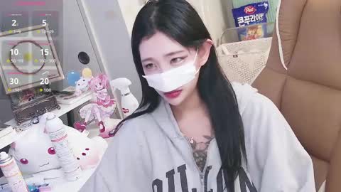 Snapshot of milksola chatting on June 1, 2026, 3:14 pm milksola online show from June 1, 2026, 3:14 pm
