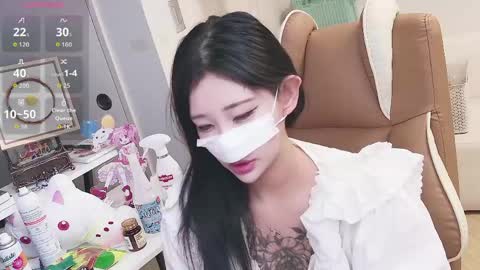 Snapshot of milksola chatting on June 5, 2026, 12:55 pm milksola online show from June 5, 2026, 12:55 pm