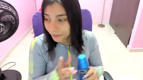 Snapshot of milky__boobs69 chatting on December 2, 2024, 12:29 pm vale online show from December 2, 2024, 12:29 pm