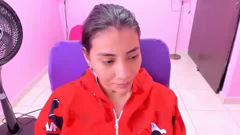 Snapshot of milky__boobs69 chatting on December 31, 2024, 12:46 pm vale online show from December 31, 2024, 12:46 pm