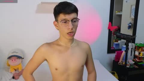 Snapshot of milky__boy_ chatting on May 17, 2026, 12:30 am H A R O L D online show from May 17, 2026, 12:30 am