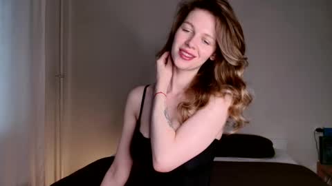 milky__way_ online show from October 30, 2025, 12:50 pm