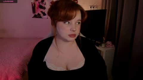 Snapshot of milky_wayx chatting on February 1, 2025, 6:19 pm Lisa online show from February 1, 2025, 6:19 pm