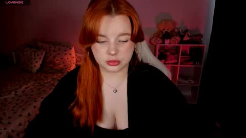 Snapshot of milky_wayx chatting on October 8, 2025, 11:19 am Lisa online show from October 8, 2025, 11:19 am