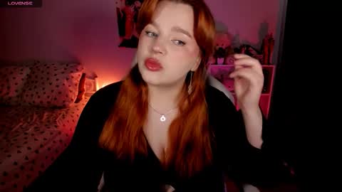 Snapshot of milky_wayx chatting on November 6, 2025, 5:41 am Lisa online show from November 6, 2025, 5:41 am