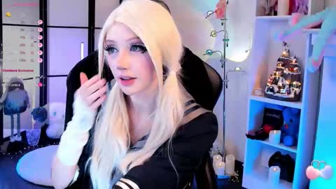 milky cute online show from January 13, 2026, 1:11 am