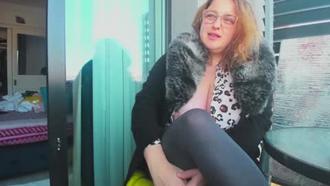 Livia online show from March 4, 2025, 1:06 pm