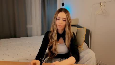 Snapshot of milla_bellaa chatting on February 28, 2026, 3:29 am Eva online show from February 28, 2026, 3:29 am