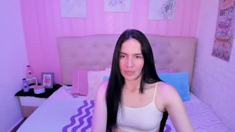 Mila online show from September 29, 2025, 7:08 pm