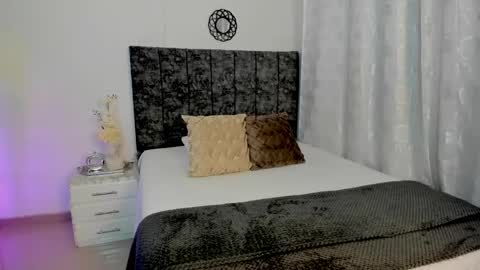 Snapshot of milla_pixxie chatting on February 10, 2025, 2:19 am Milagros online show from February 10, 2025, 2:19 am