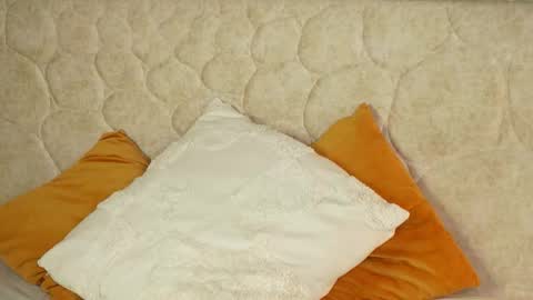 MillaBliss online show from April 14, 2026, 9:54 pm