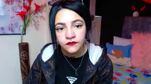 Violeta online show from November 18, 2025, 2:10 pm