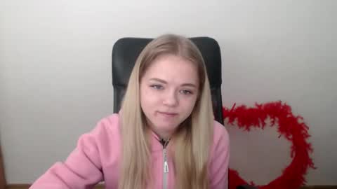 millaloveli online show from February 18, 2026, 8:43 am