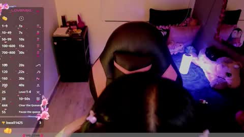 millandiux online show from February 12, 2026, 2:17 am