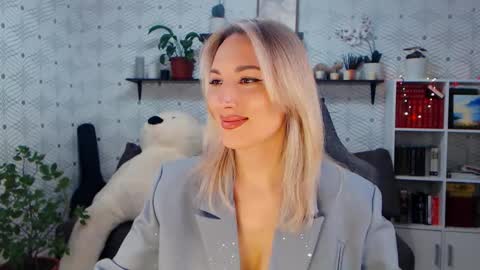 Snapshot of millaxqueen chatting on March 25, 2026, 3:07 pm MillaXQueen online show from March 25, 2026, 3:07 pm