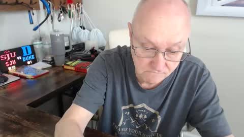 Snapshot of millenium0129 chatting on March 27, 2026, 5:12 pm millenium0129 online show from March 27, 2026, 5:12 pm