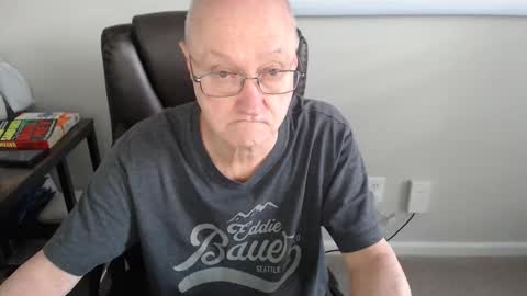 Snapshot of millenium0129 chatting on April 20, 2026, 6:09 pm millenium0129 online show from April 20, 2026, 6:09 pm