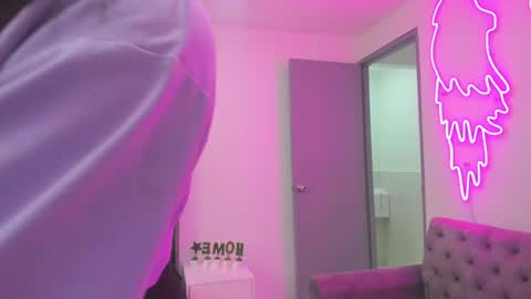 miller_silvana online show from May 27, 2026, 11:40 am